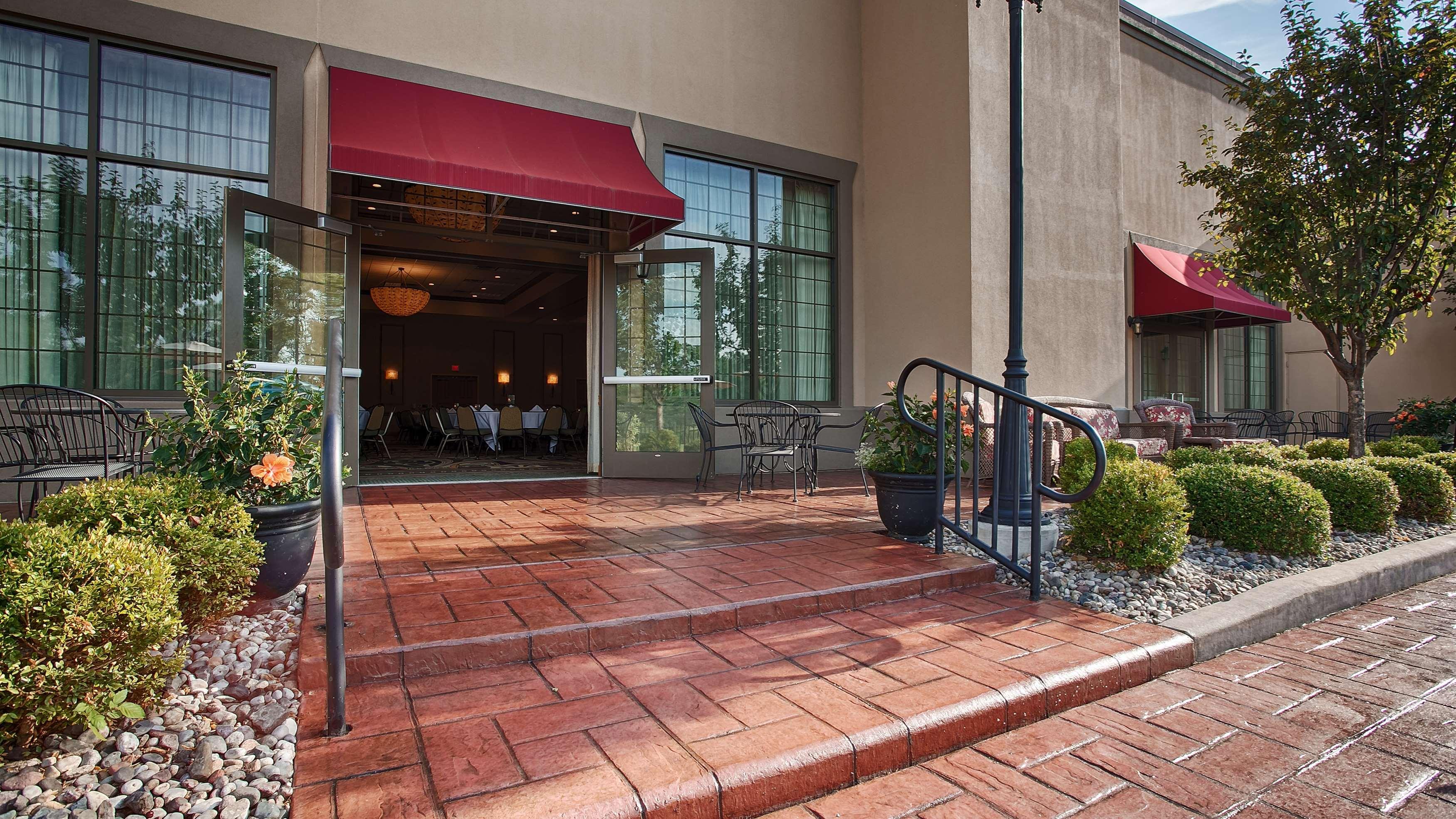 Best Western Premier Bridgewood Hotel Resort Neenah Exterior foto